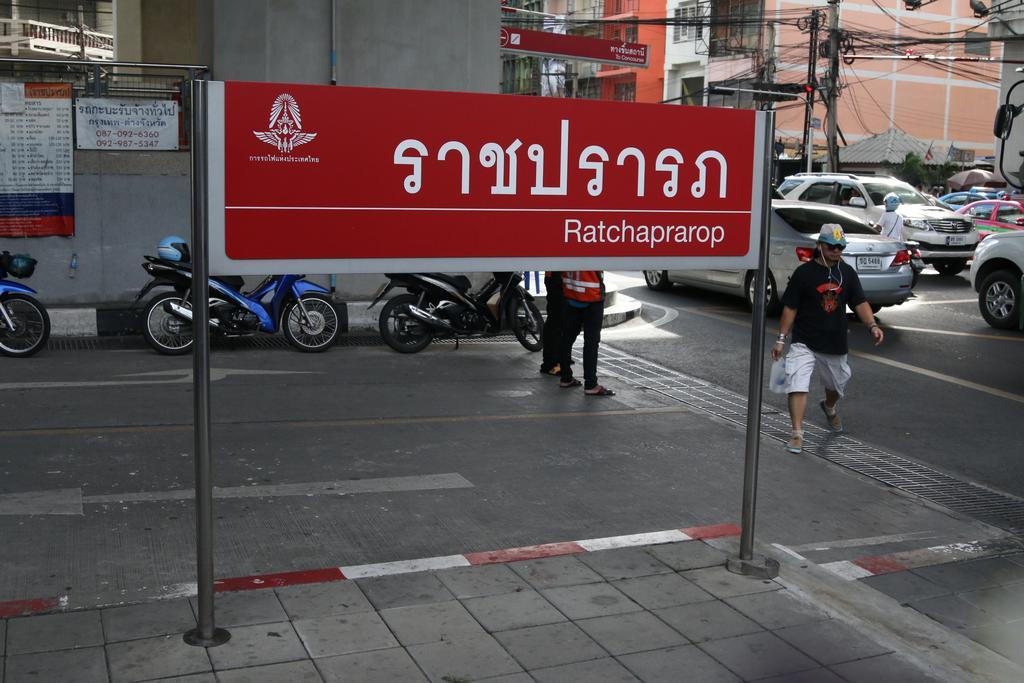 Thai Cat Hostel Bangkok Exterior foto